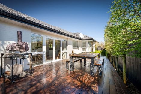 Photo of property in 210 Wairakei Road, Bryndwr, Christchurch, 8053