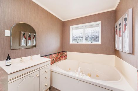Photo of property in 7 Woodfield Avenue, Roslyn, Palmerston North, 4414
