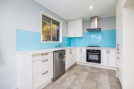 Photo of property in 38 Staincross Street, Green Bay, Auckland, 0604