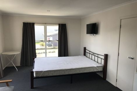 Photo of property in 3 Somerset Street, Brooklands, New Plymouth, 4310