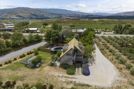 Photo of property in 67 Hall Road, Bannockburn, Cromwell, 9384