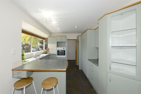 Photo of property in 64 Apsley Drive, Avonhead, Christchurch, 8042