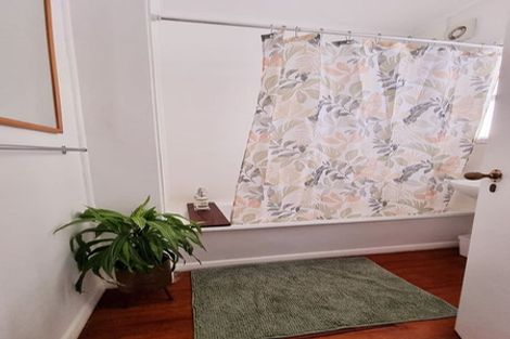 Photo of property in 3 Brown Grove, Fairfield, Lower Hutt, 5011