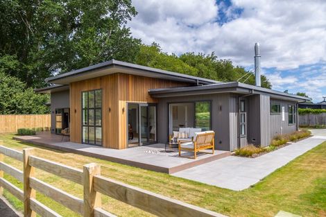 Photo of property in 6b James Kidd Place, Greytown, 5712