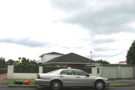 Photo of property in 3/4a Frater Avenue, Milford, Auckland, 0620
