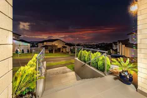 Photo of property in 12 Fairhill Place, Flat Bush, Auckland, 2016