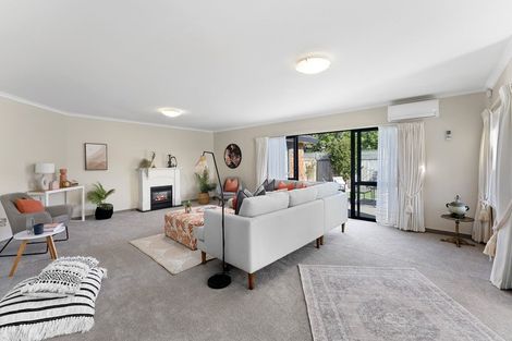 Photo of property in 98 Guildford Drive, Paraparaumu Beach, Paraparaumu, 5032