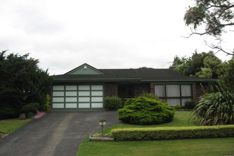 Photo of property in 6 Pedlar Place, Conifer Grove, Takanini, 2112