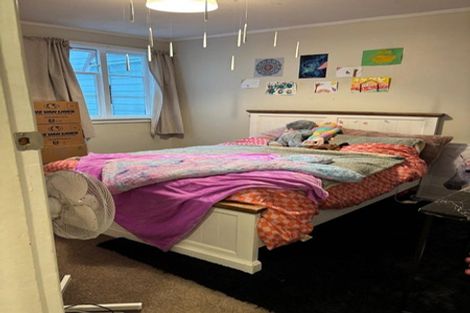 Photo of property in 90 Russell Terrace, Berhampore, Wellington, 6023