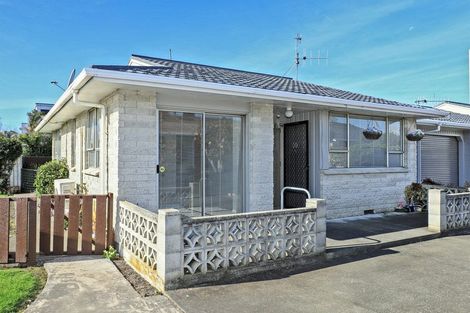 Photo of property in 2/112 Mcleod Street, Camberley, Hastings, 4120