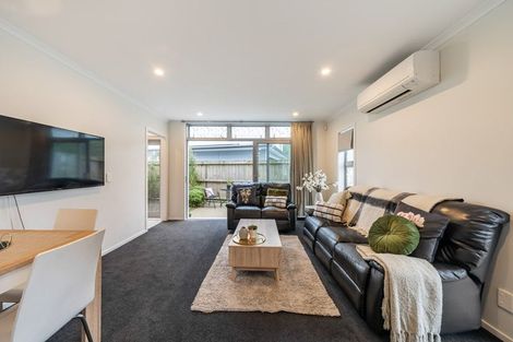Photo of property in 2 Ronalds Way, Taita, Lower Hutt, 5011