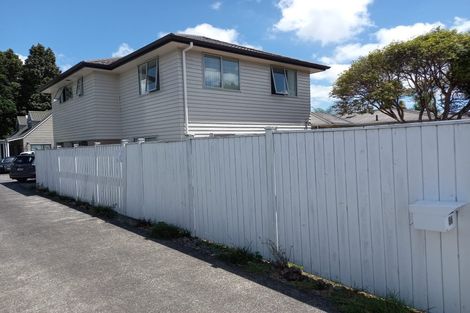 Photo of property in 56 Taikata Road, Te Atatu Peninsula, Auckland, 0610