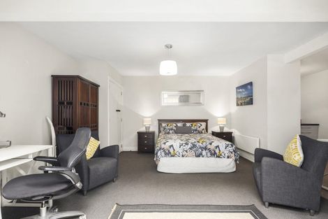 Photo of property in 15 Easdale Street, Kelburn, Wellington, 6012