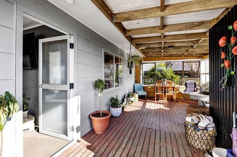 Photo of property in 1 Raunui Crescent, Inglewood, 4330