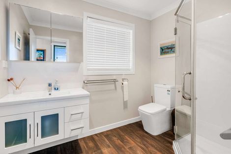 Photo of property in 18 Mariner Cove Road, Tinopai, Matakohe, 0593