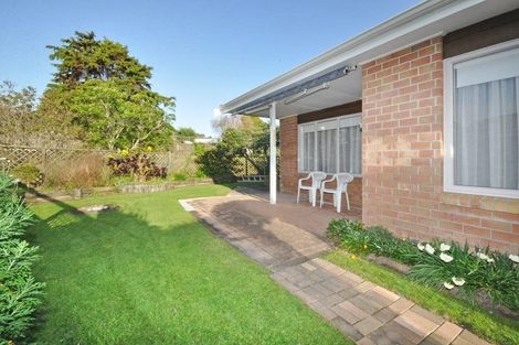 Photo of property in 13 The Grove, Red Beach, 0932