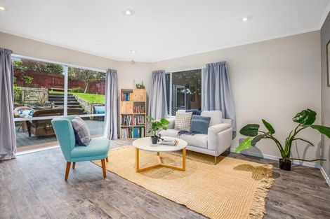 Photo of property in 2 Portage Place, Whitby, Porirua, 5024