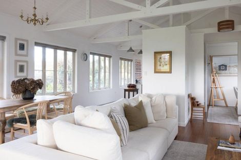 Photo of property in 32 Te Aute Road, Havelock North, 4130
