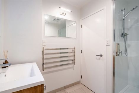 Photo of property in 3/5 Glade Place, Birkenhead, Auckland, 0626