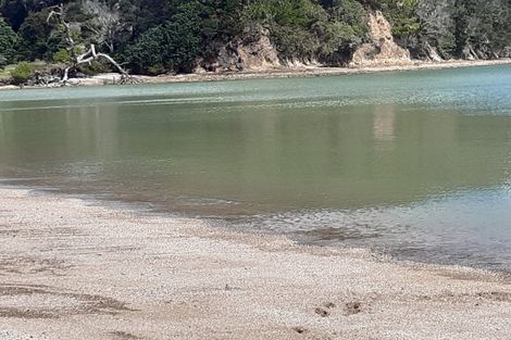 Photo of property in 73 Pipiroa Road, Ngatea, 3503