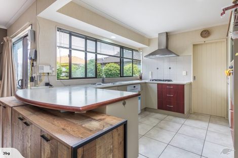 Photo of property in 4 Kalmore Place, Flat Bush, Auckland, 2016