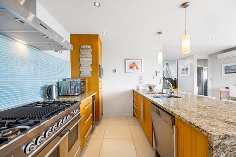 Photo of property in 127 Beach Road, Castor Bay, Auckland, 0620