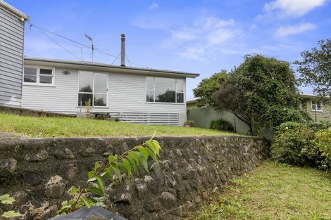 Photo of property in 4 Parenga Street, Wainuiomata, Lower Hutt, 5014