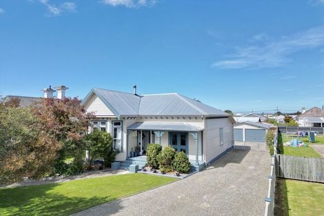 Photo of property in 25 Rhodes Street, Waimate, 7924
