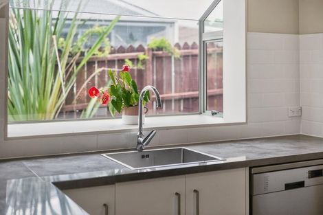 Photo of property in 23 Faram Place, Massey, Auckland, 0614