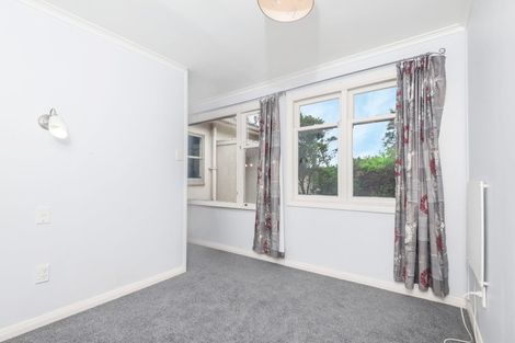 Photo of property in 27 Chesterton Street, Johnsonville, Wellington, 6037