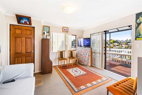 Photo of property in 7 Garton Drive, Massey, Auckland, 0614