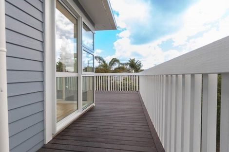 Photo of property in 6 Gilpin Place, Beach Haven, Auckland, 0626
