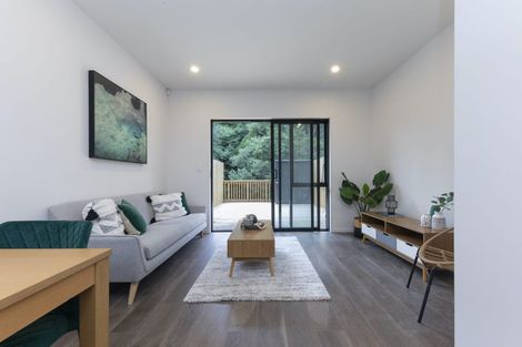 Photo of property in 5 Morihana Close, Glen Eden, Auckland, 0602