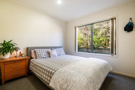 Photo of property in 15 Hercules Drive, Henderson, Auckland, 0612