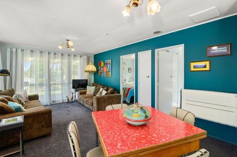 Photo of property in 10 Farnworth Avenue, Holdens Bay, Rotorua, 3010