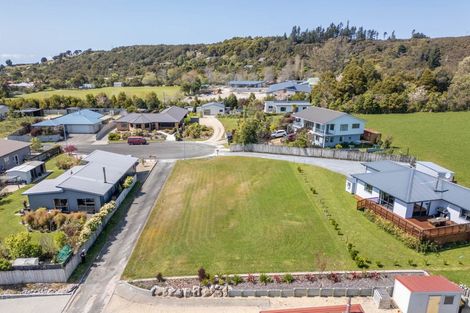 Photo of property in 18 Mcdonald Place, Collingwood, 7073