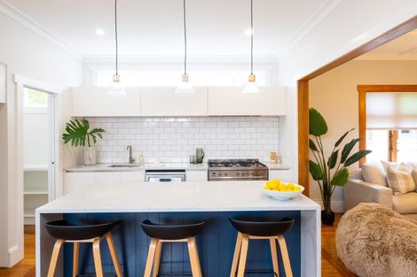Photo of property in 117 Vigor Brown Street, Napier South, Napier, 4110