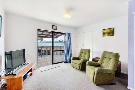 Photo of property in 6 Don Buck Road, Massey, Auckland, 0614
