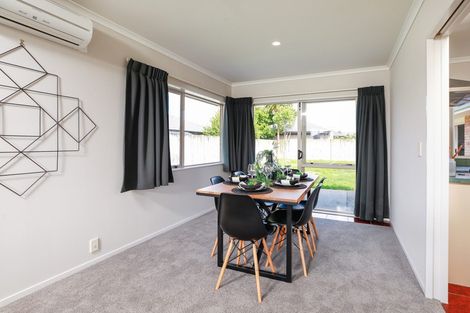 Photo of property in 4 Holford Place, Huntington, Hamilton, 3210