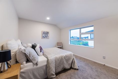 Photo of property in 12 Habitat Place, Hobsonville, Auckland, 0616