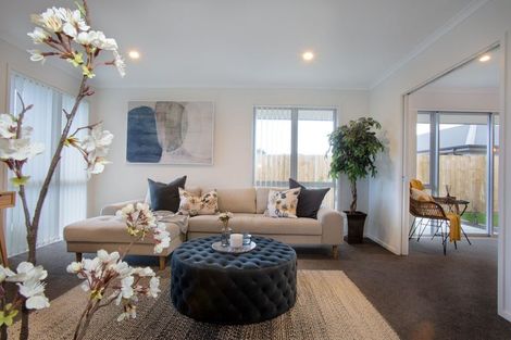 Photo of property in 27 Sycamore Drive, Sunnynook, Auckland, 0620