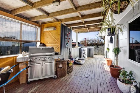 Photo of property in 1 Raunui Crescent, Inglewood, 4330