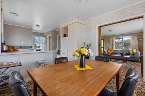 Photo of property in 9 Severn Place, Spotswood, New Plymouth, 4310