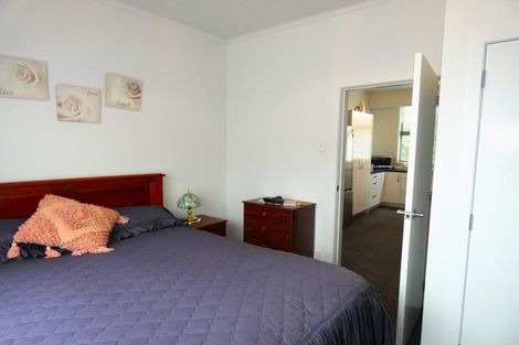 Photo of property in 22 Roebuck Street, Westport, 7825