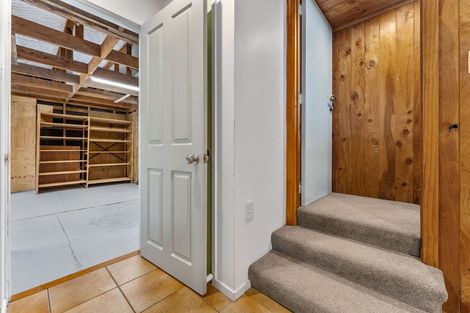 Photo of property in 352 Motutara Road, Muriwai, 0881