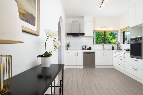 Photo of property in 35d Edmonton Road, Henderson, Auckland, 0612