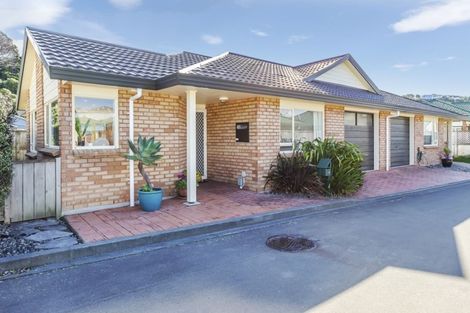 Photo of property in Miramar Villas, 16/3u Byron Street, Miramar, Wellington, 6022