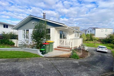 Photo of property in 8 Silver Birch Rise, Henderson, Auckland, 0612