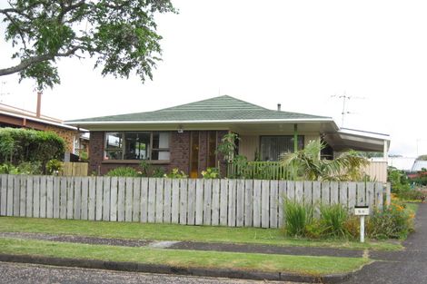 Photo of property in 54 Paterson Avenue West, Pukekohe, 2120