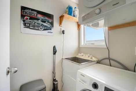 Photo of property in 24 Carlton Street, Bellevue, Tauranga, 3110